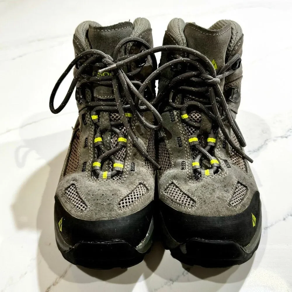 Vasque Breeze 2 Youth Hiking Boots. Gray. Size 6.